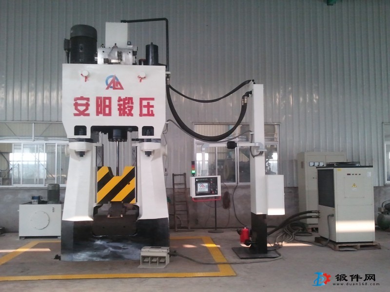 數(shù)控錘打擊能量40KJ數(shù)控全液壓模鍛錘安陽鍛壓直銷
