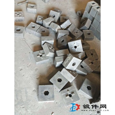 合金錘頭，制砂錘頭，破碎機(jī)鍛打錘頭，各種錘頭定做