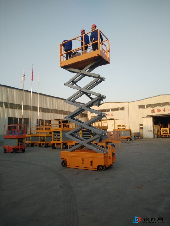 全自行升降作業(yè)平臺